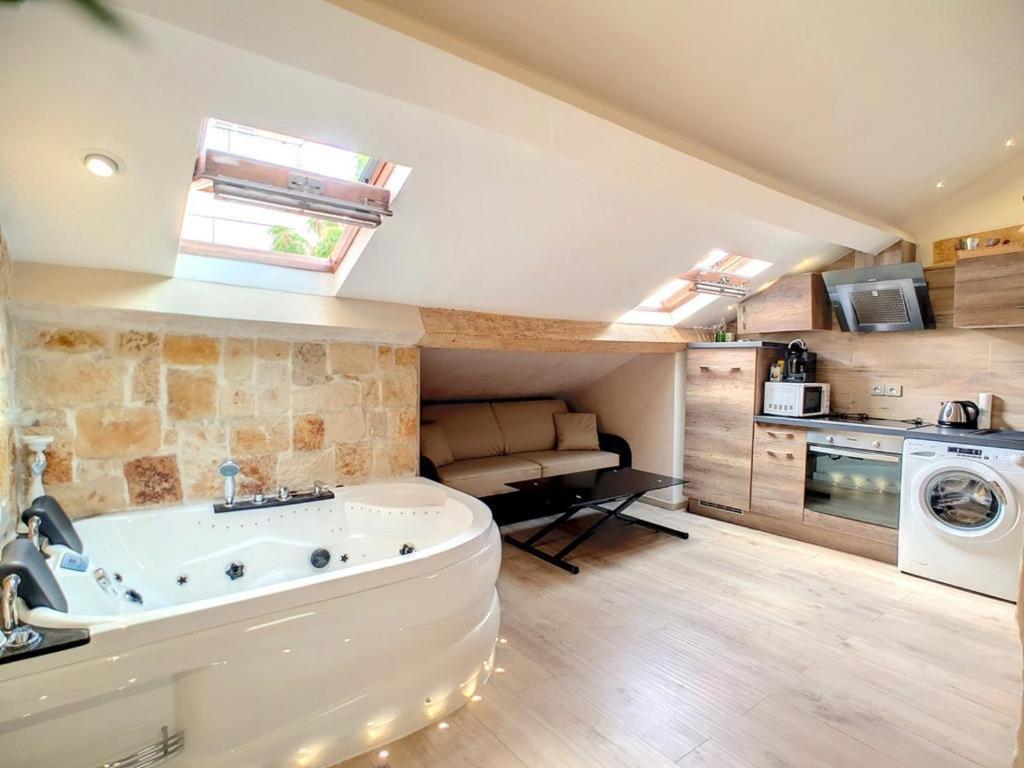 Love Room Jacuzzi Croisette Cannes Exterior foto